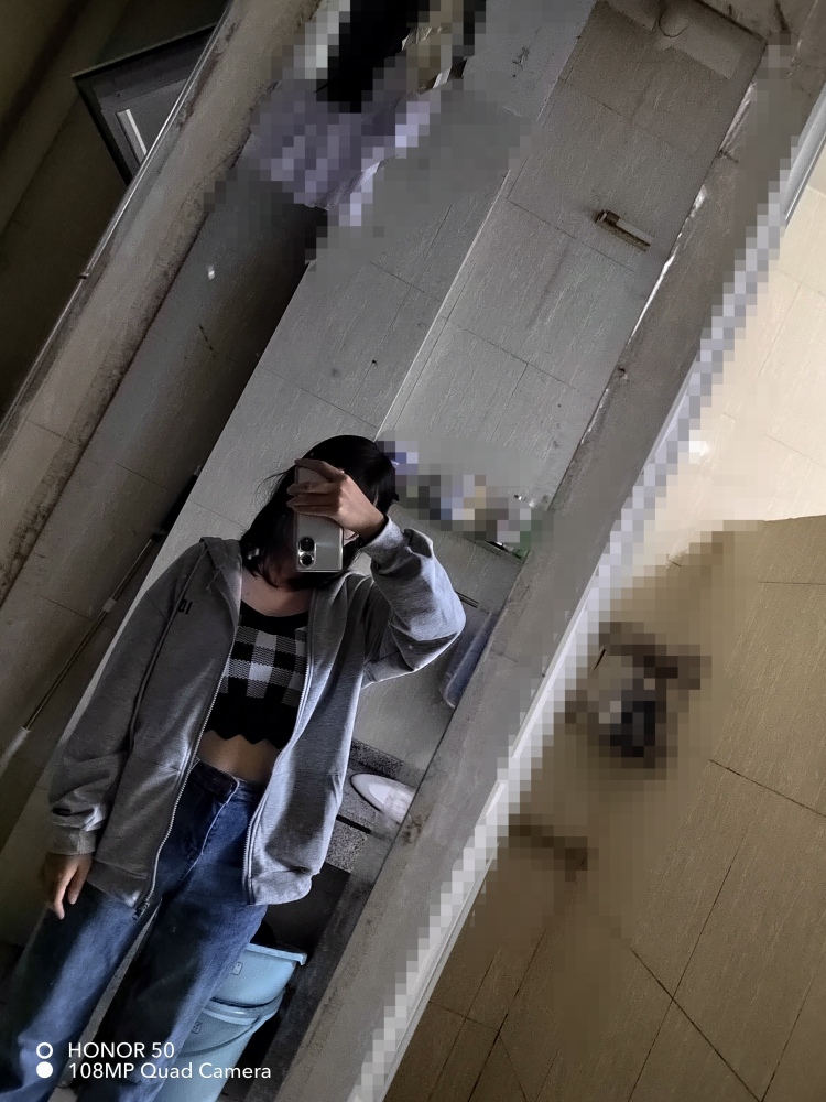 麦冬-广西壮族自治区·南宁市·青秀区--在校生，喜欢拍照，拍摄技术好，会修图，会剪辑。可做寄拍模特，短视频vlog，测评推广，买家秀，新媒体运营。