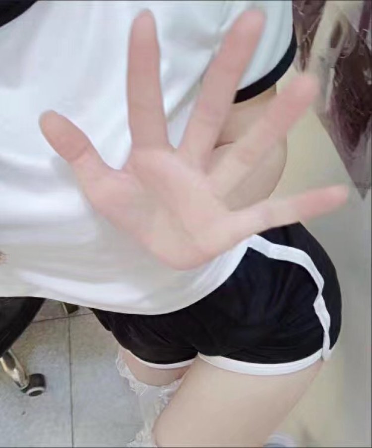 Meet.-陕西省·安康市·汉滨区-快手-身高155 体重36kg 脚36码 主要接清纯少女风校园、日系、cos、汉服