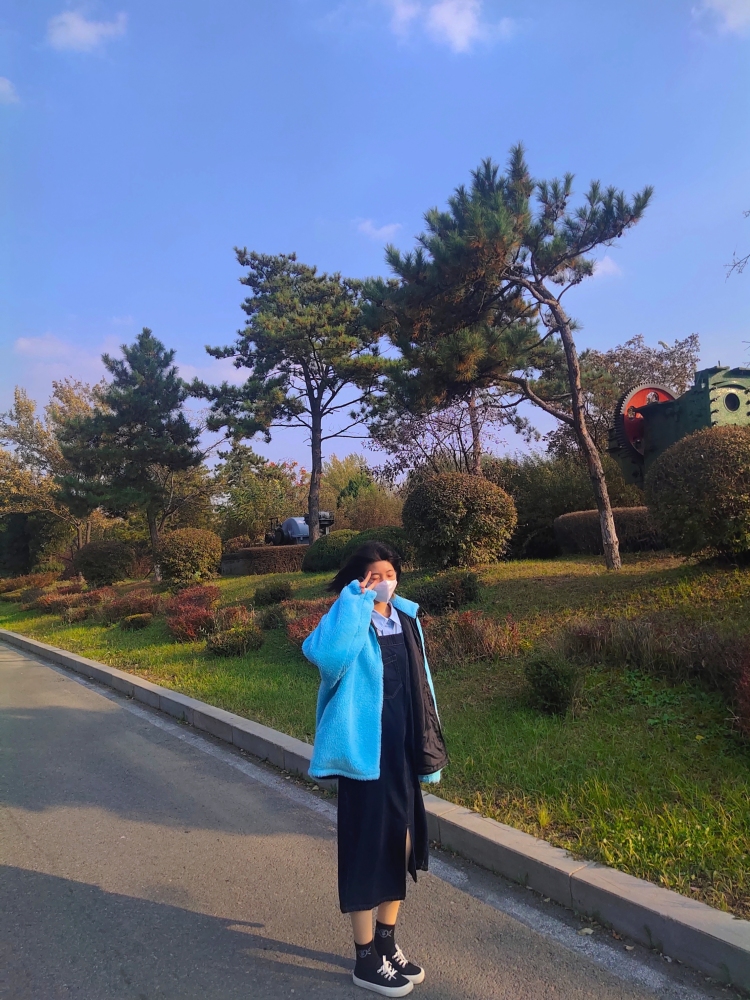 美丽的女魔鬼-辽宁省·鞍山市·立山区-快手-来这里的第一天
学生党想做一名寄拍模特或者买家秀，有人需要吗？什么商品类型都可以，也可以拍视频录穿搭或者好物分享什么的。
以下是全身照。