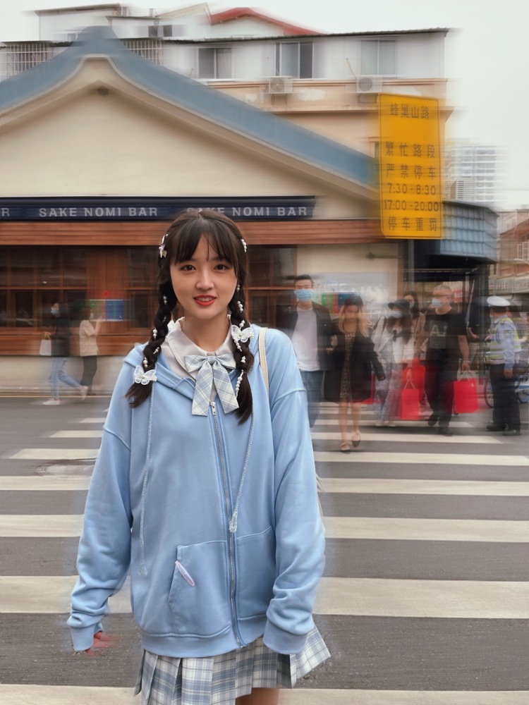 今晚要早睡-河南省·郑州市·二七区-抖音｜微博｜某红薯-播音专业艺术生，身高165cm，体重49kg
接买家秀/日用品等品类寄拍，可露脸，会穿搭，会P图，会视频剪辑
若有商家需要可以联系我哦