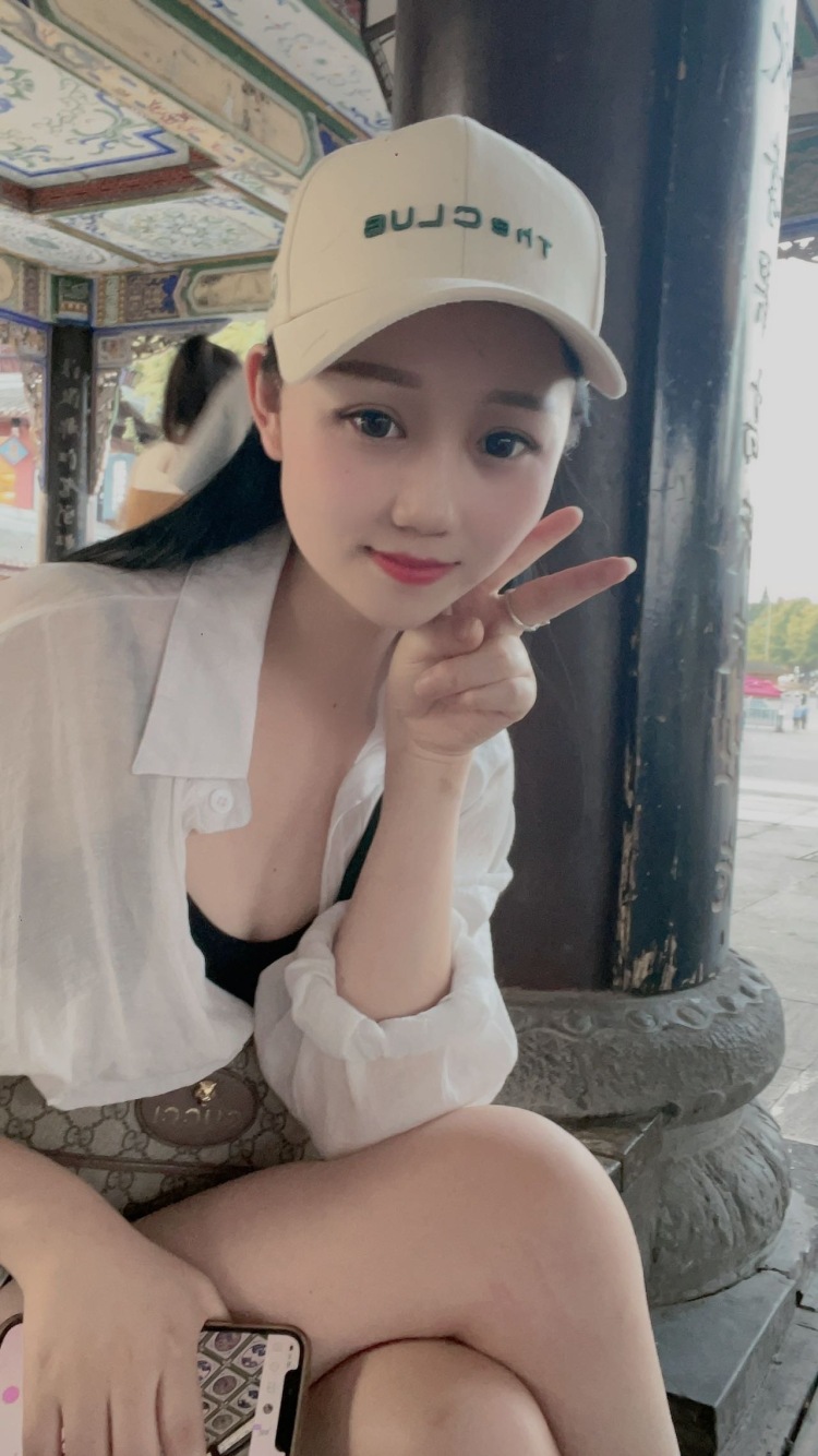 莫乀-四川省·成都市·金堂县--买家秀，淘宝寄拍，可拍亲子，本人160cm、96斤，女宝宝两岁3个月，87cm，21斤！宝妈，时间多，认真负责任！之前拍过美瞳买家秀。