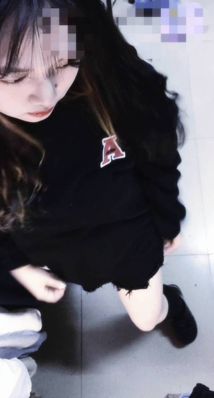 14-湖南省·岳阳市·岳阳楼区--最近很吃香的微胖女生,会摆姿势会拍照,会p图,很有氛围感,会调滤镜,有艺术细胞,没有时间限制,照片一定满意,工作认真,在校学生,年纪轻