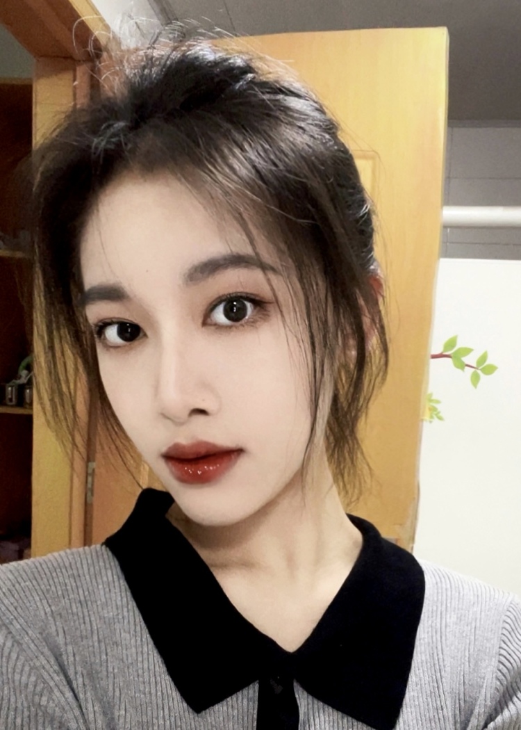 charony.-江苏省·泰州市·兴化市--可接寄拍 买家秀 服装饰品等 身高165cm 体重46kg 会p图修图 商家快来找我吧