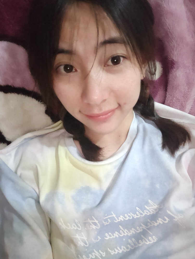 糖炒麗子Ꮚ-广东省·佛山市·南海区--155/80斤，可驾驭日韩风，辣妹风，纯欲风，首饰，包包，鞋子，化妆品，日用品都能接，有专门的后期处理人，不满意可以反复修图，工作早九晚五，出图快，种草寄拍选我准没错。