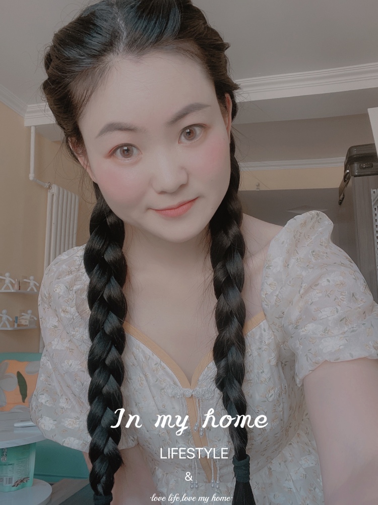 Zoey-北京市·北京市·昌平区--之前做了一年多买家秀,因为工作原因实在没有时间出去拍照片,就搁浅了,但是一直很喜欢做网拍,还是因为喜欢拍照,做的很开心,现在又恢复了时间自由,所以还想继续做网拍。每一个单都用心拍照,修图,把自己认为最