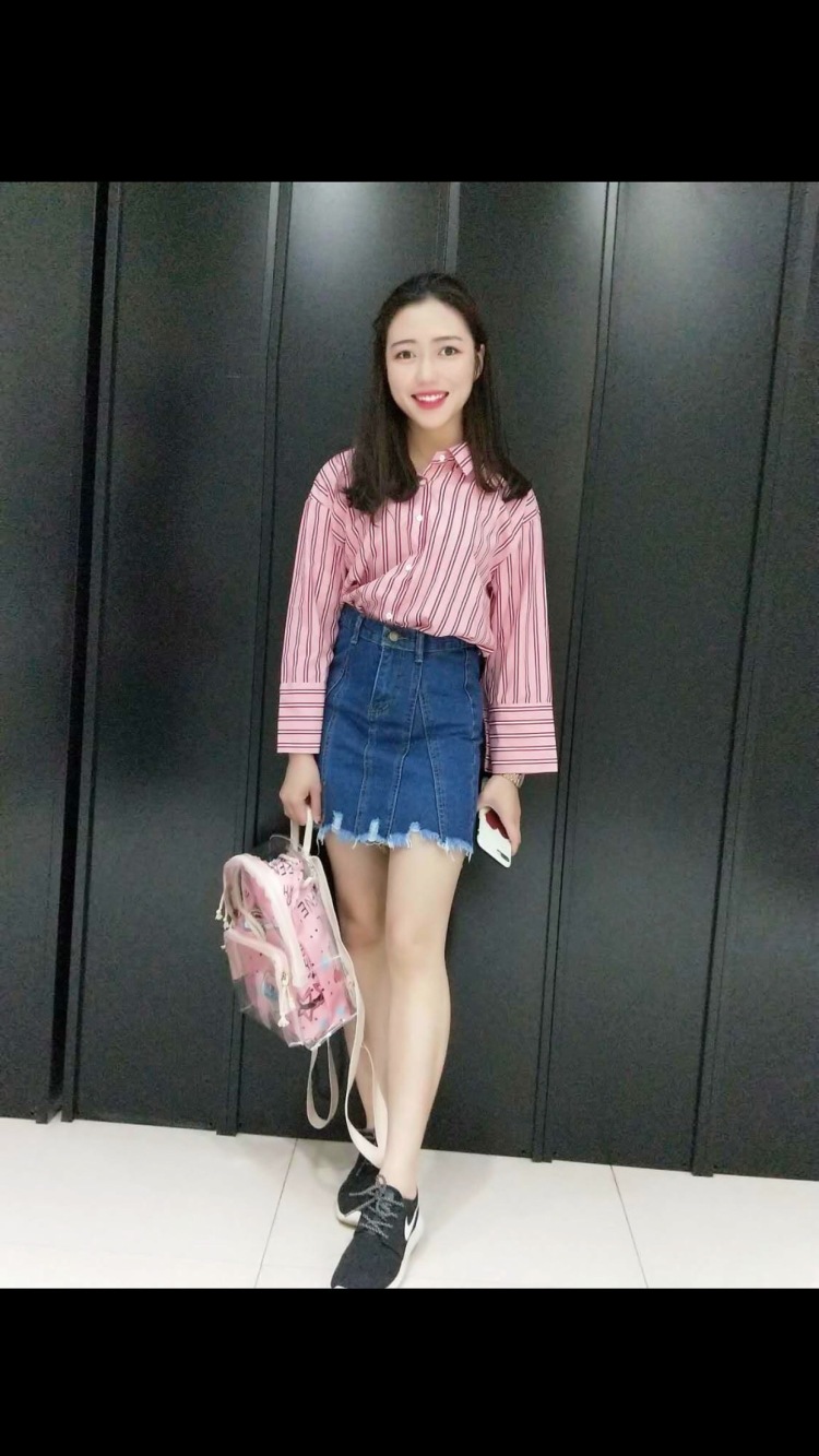 👑女王-广西壮族自治区·北海市·合浦县--本人已做网拍模特5年，风格多，可用相机拍摄，可直播带货，也可开箱评测，会修图，会化妆，认真出图。