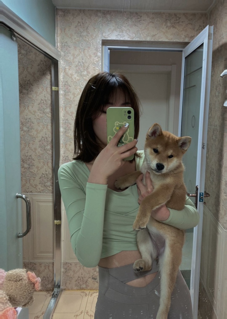 Sherry. Wang 👸🏼-山东省·济宁市·兖州区--本人喜欢拍照,有一台佳能相机,身材比例好,身高170cm,体重52kg。
有合适的合作可以联系我 vx:SherryWang32