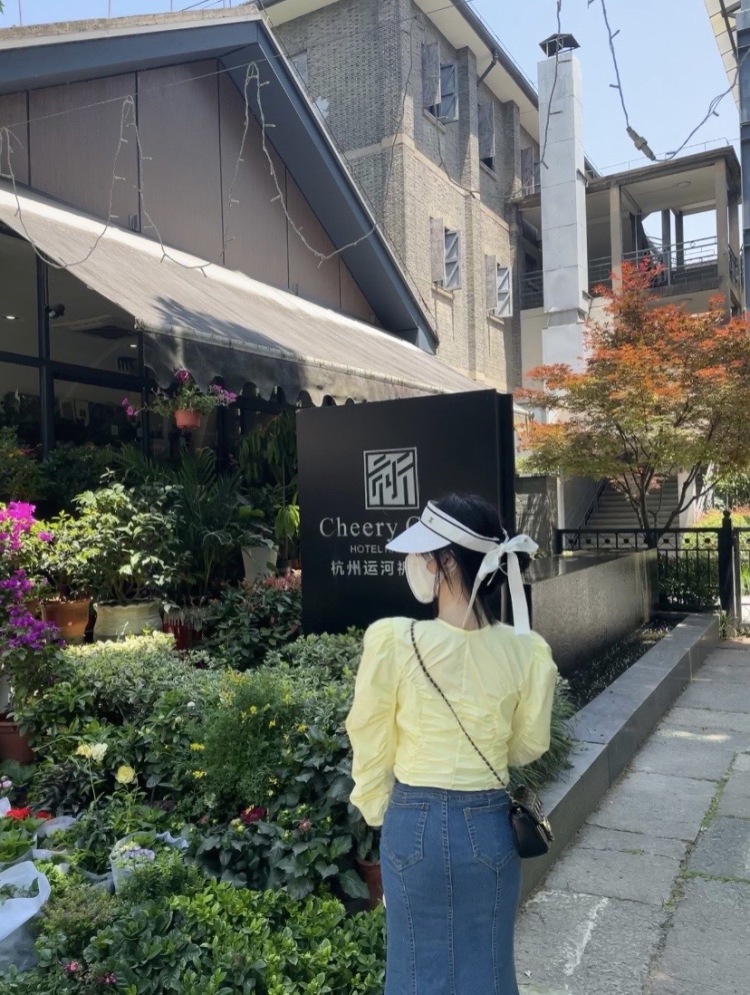 婷婷~-浙江省·杭州市·上城区--身高163.体重99年龄22欢迎打扰
身高163.体重99年龄22欢迎打扰
身高163.体重99年龄22欢迎打扰
