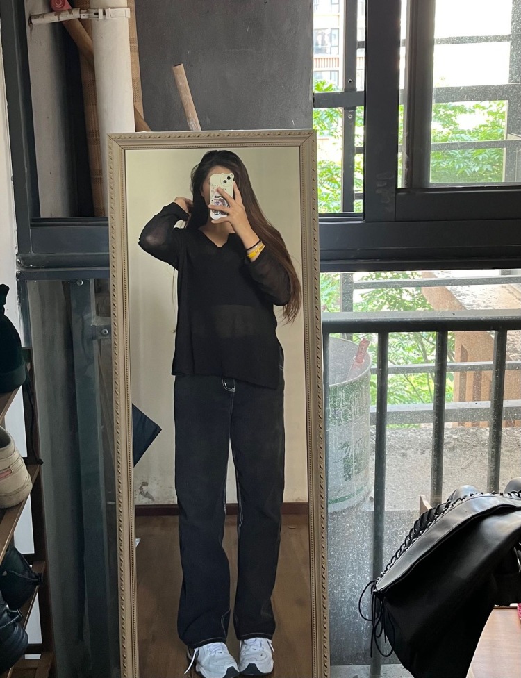 Anonymous-湖北省·宜昌市·秭归县--接寄拍 买家秀 服饰 包包 鞋子 美妆都可以
本人日常喜欢拍照和化妆 身高167 体重135
