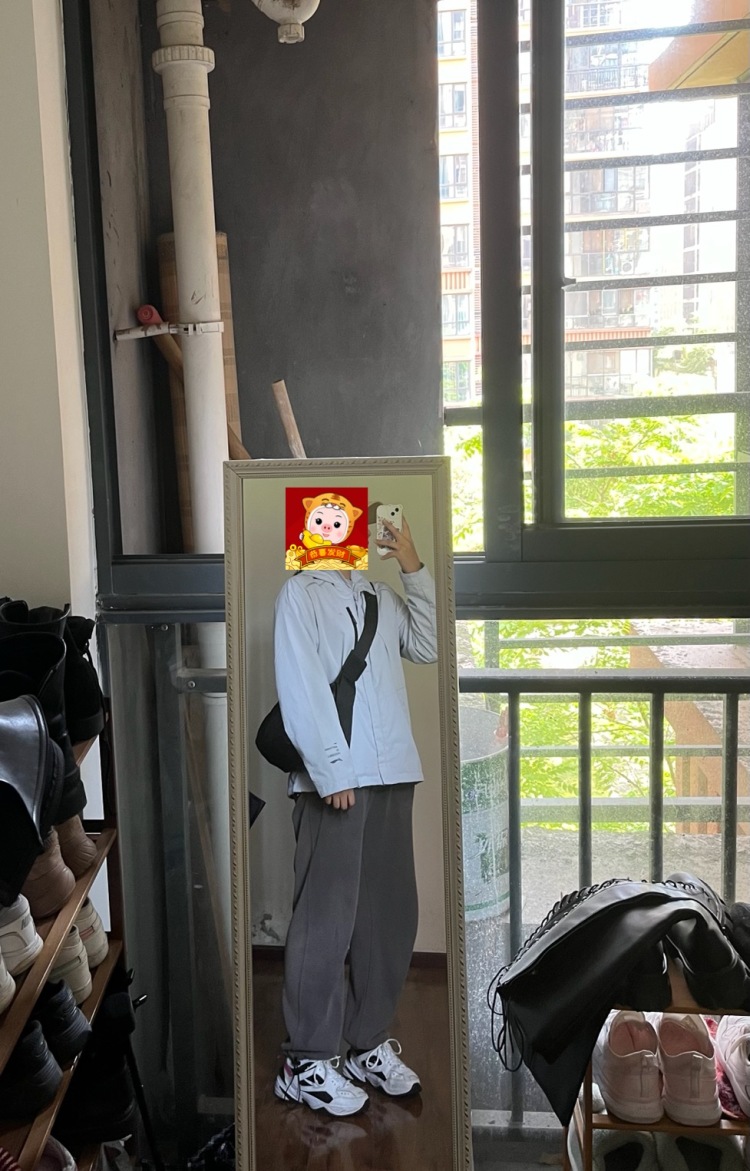Anonymous-湖北省·宜昌市·秭归县--接寄拍 买家秀 服饰 包包 鞋子 美妆都可以
本人日常喜欢拍照和化妆 身高167 体重135