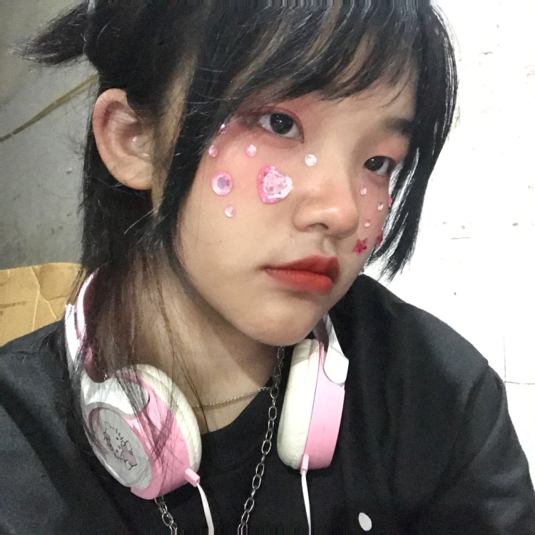 笨蛋.-重庆市·重庆市·铜梁区--我喜欢拍照,化妆,和穿衣服,本人一米七,体重65kg,喜欢打篮球和coss,还喜欢汉服和打扮,风格不定,喜欢百变,只是想赚钱,希望不要遇到骗子,我只是个学生