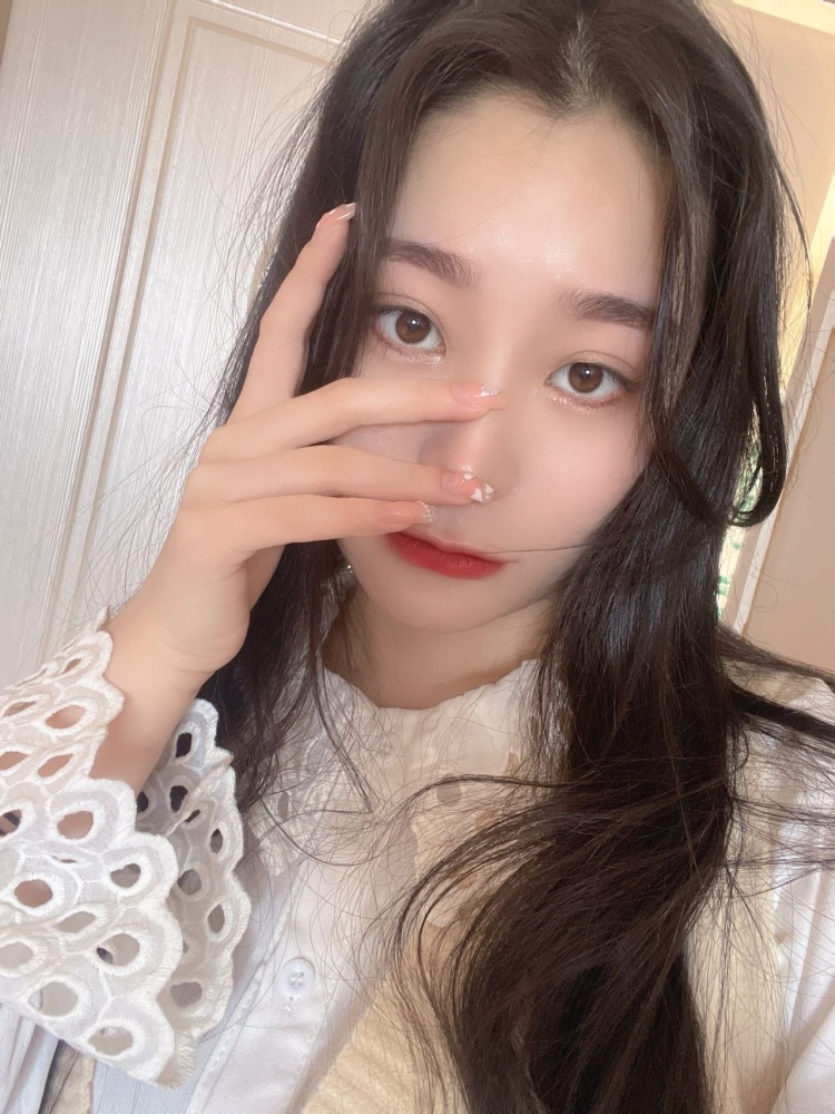 🦄-黑龙江省·佳木斯市·桦南县--可接帽子,服装,项链,手饰,鞋子,护肤品,化妆品,包包等寄拍 身高163cm 体重53kg 会p图, 照片均是本人 价格低低喔 商家快来找我叭!
艺名:小小
年龄:22
身高:163CM
体重:53