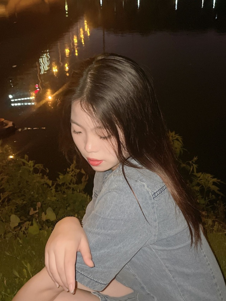 方酒酒-湖南省·岳阳市·岳阳楼区-抖音、快手、某红薯-接寄拍  价可议❤️
身高158、体重92
特长中国舞、爵士舞
会拍照、剪辑短视频和修图
会化妆、摆PoS、穿搭等。