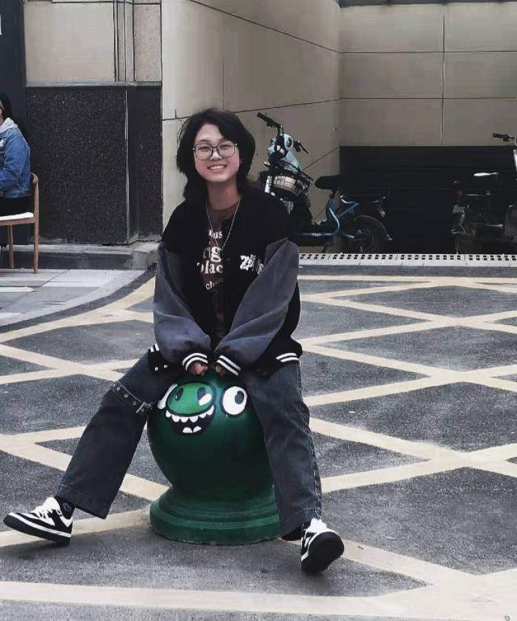 .-陕西省·渭南市·富平县--高三毕业生,时间充足,有耐心
风格偏中性一点,也可尝试其他风格
爱拍照,会P图