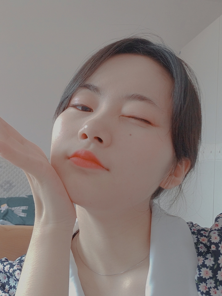 鱼没有脚-河南省·新乡市·长垣市-百家号 微博 抖音-接寄拍，擅长修图，短视频制作，本人穿衣风格多样，也期待下一个风格的自己，也可手模，拒绝无聊。
身高160体重92。
期待与您合作！