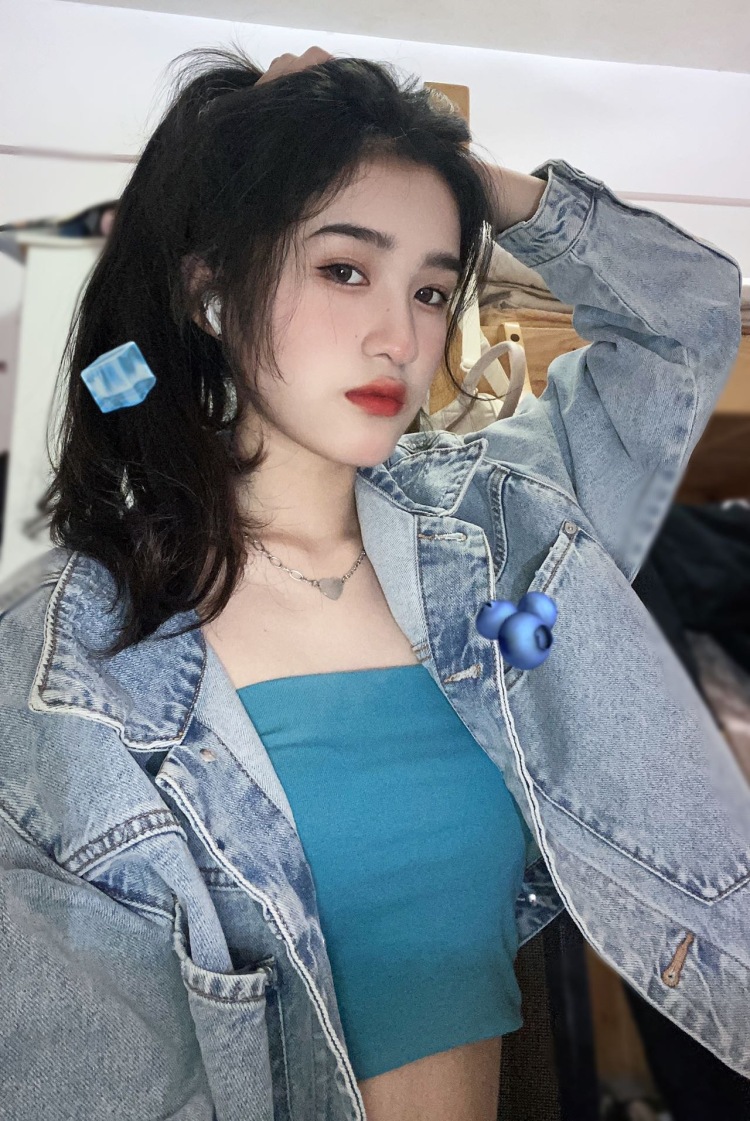 Seasillyzzz--广东省·惠州市·惠城区-抖音、某红薯-曾是学校摄影社社长，擅长拍照、修图、视频剪辑、穿搭化妆，对化妆品有一些研究.晒单返图、接寄拍、网拍、开箱测评