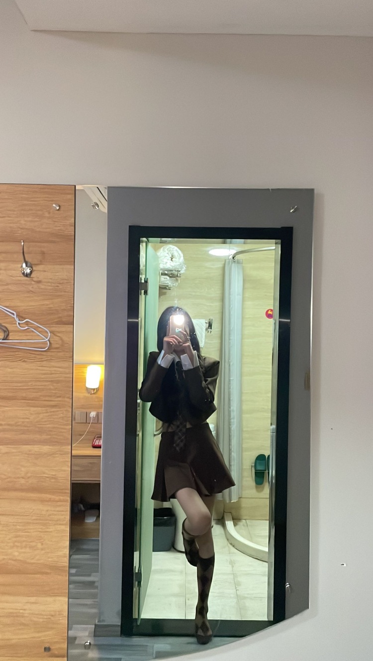 反话大王-浙江省·杭州市·余杭区-抖音快手-接买家秀 寄拍 送拍
身高:170cm
体重:43kg
大学生 绘画摄影会修图 接买家秀 寄拍 送拍
首饰 衣服 裤子 鞋子均可