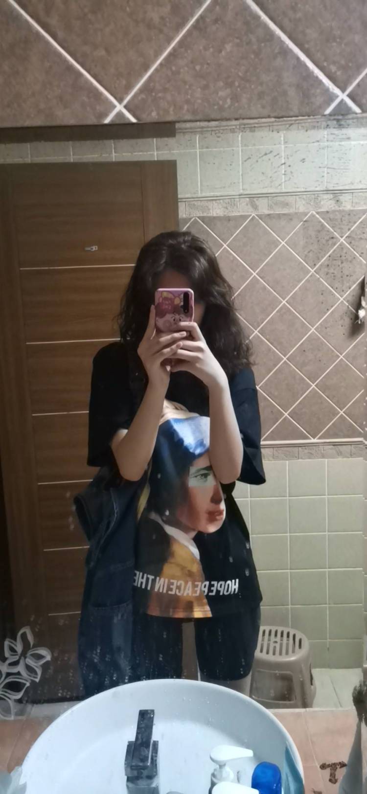 劝你不要太嚣张女士-山东省·淄博市·桓台县--我是山东的，身高170体重100斤最近在减肥，长得还不错，身材也还行，不过有点梨形，但是看不出来，港风法式更适合，但是可塑性很高，拍摄技术还可以，有时间拍摄