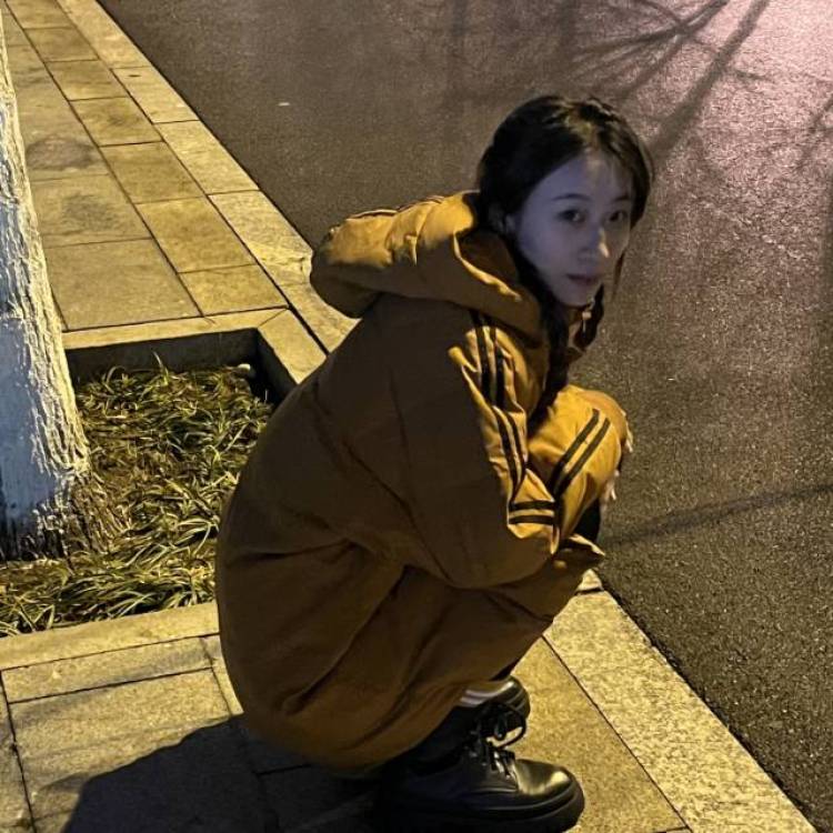 劝你不要太嚣张女士-山东省·淄博市·桓台县--我是山东的，身高170体重100斤最近在减肥，长得还不错，身材也还行，不过有点梨形，但是看不出来，港风法式更适合，但是可塑性很高，拍摄技术还可以，有时间拍摄
