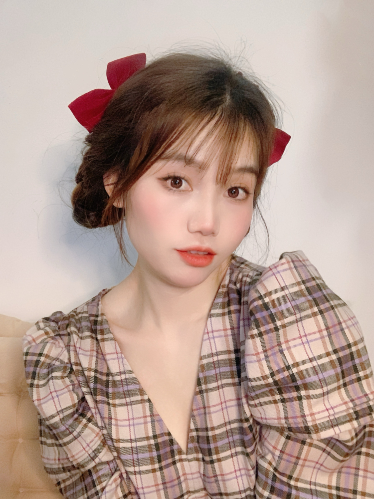 Yuki-浙江省·杭州市·余杭区-抖音 | 某红薯-有抖音美妆号和小红薯种草号
擅长和喜欢拍照P图、拍短视频、剪辑短视频
可以接种草测评、服装穿搭、服装/饰品寄拍等
个人比较适合甜美可爱、温柔日系、甜酷风格
有单子的欢迎咨询合作~期待