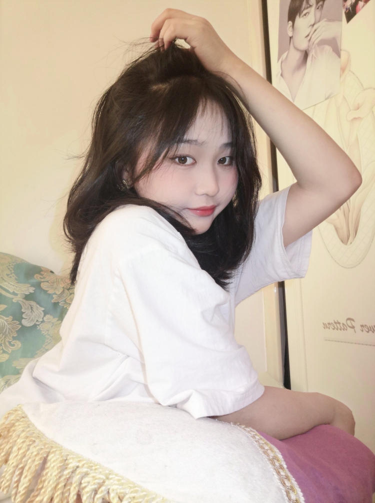 没头脑的鱼-贵州省·遵义市·道真仡佬族苗族自治县-抖音，微博，快手，某红薯-身高160
体重105
目前是学生，喜欢摄影，可接寄拍，送拍，买家秀