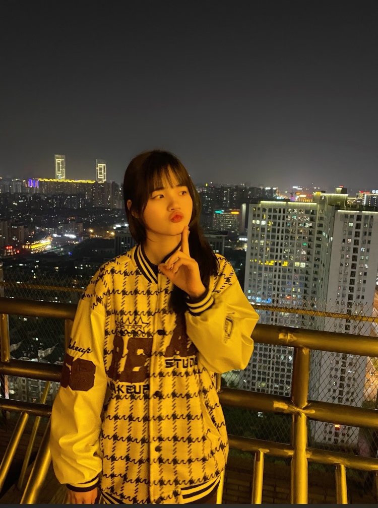 琦琦-广东省·深圳市·龙岗区--本人是零零后喜欢拍照的一个女生~
身高163 体重50
出片率很高 欢迎来找我拍服装类买家秀