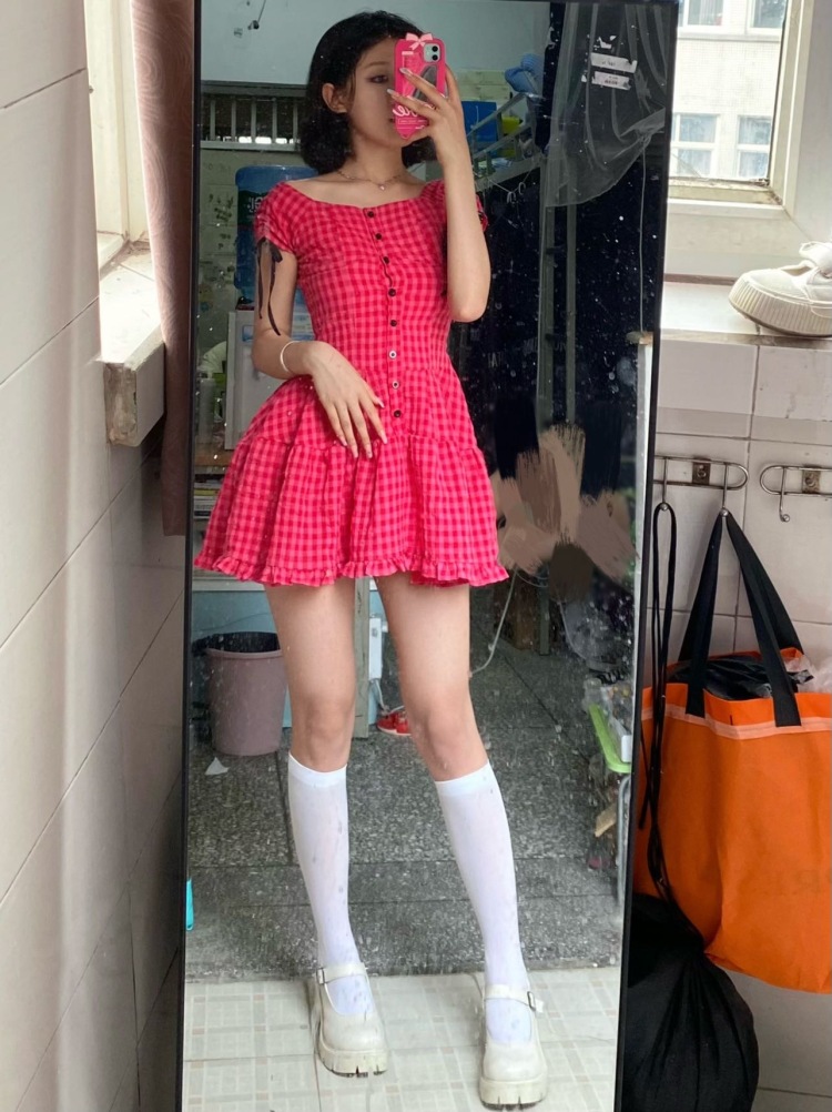 yy-四川省·成都市·郫都区-抖音 某红薯-在校大学生一枚，平时爱好跳舞，喜欢拍照，修图技术好速度快，接各种寄拍，成都线下拍摄，开箱测评等