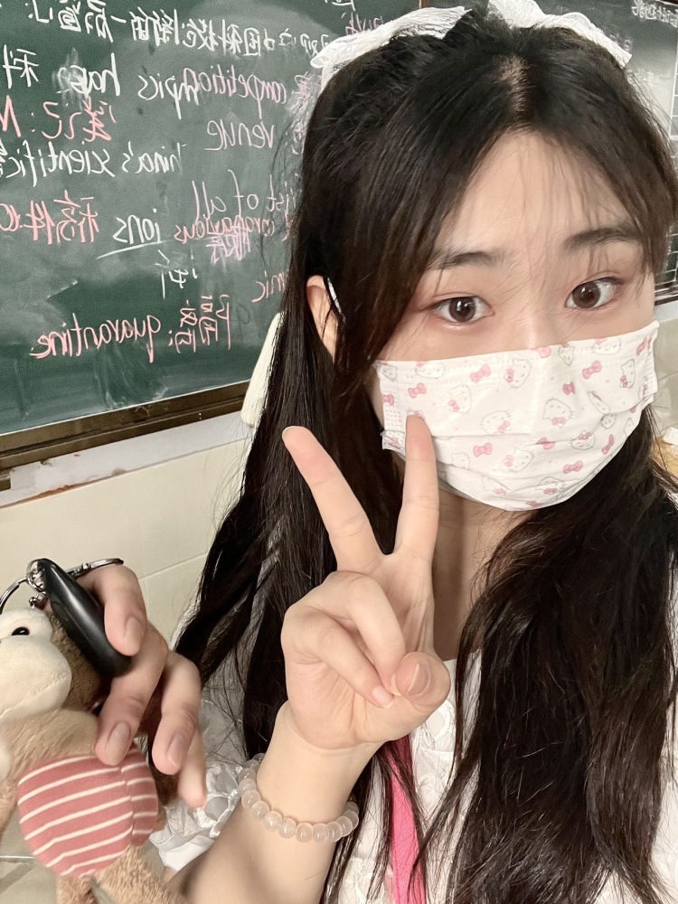 🎀-河南省·焦作市·温县--喜欢拍照！有一定的拍照的技巧 欢迎合作价钱可以商量 时间充足可室内也可室外拍照！