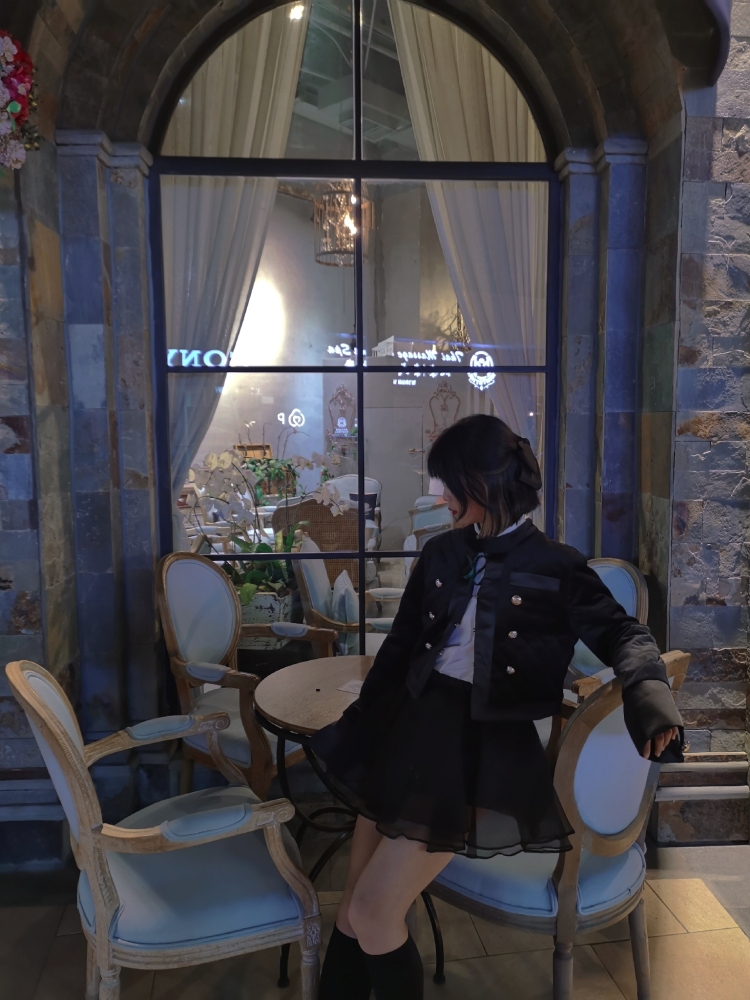 含露芷江.-云南省·昆明市·五华区--接寄拍 美妆/配饰/服装 都可以
接美瞳
接淘宝买家秀返图
会p图 出图快
身高163
体重45kg