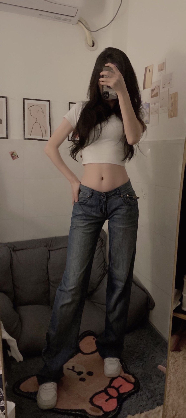 冰美式🧊-广东省·深圳市·龙华区--朋友们你们好 本人画画 跳舞 167/98 身材匀称 ！买家秀 喜欢穿搭！