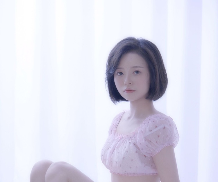 大米女-贵州省·贵阳市·南明区--种草带货会拍照ps+穿搭身高166 体重42 喜欢拍照适合各种风格 拍照用相机