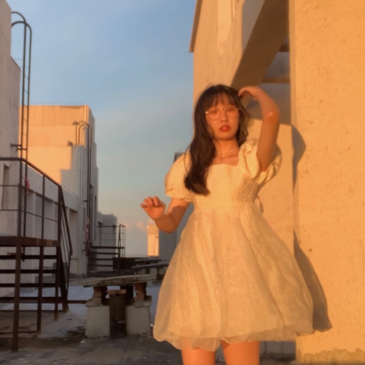 Yann.-黑龙江省·大庆市·龙凤区--时间自由 可以按要求来虚心学习 ，想做服装寄拍！风格可指定172 106