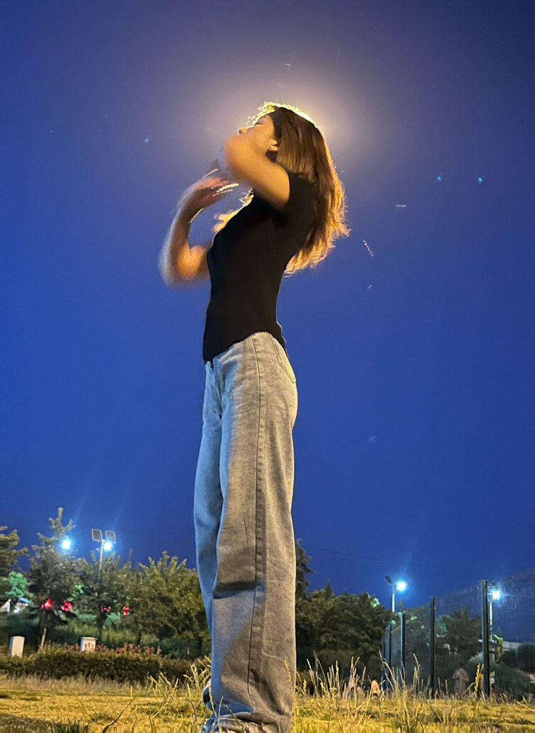 ^..-辽宁省·沈阳市·铁西区-婷婷不吃泡芙-想拍衣服 零食 鞋子 玩具等等开箱测评,然后平时会一些拍摄剪辑
