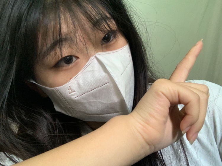 看初雪.-贵州省·铜仁市·沿河土家族自治县-快手-特别爱好拍照,也挺爱好化妆的,运费不承担,不接受太过于暴露的服装,