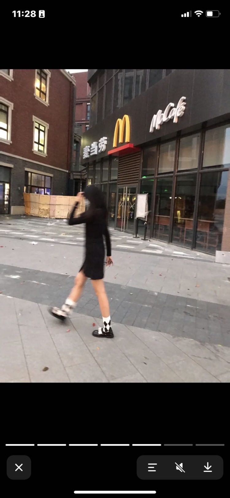 烦-上海市·上海市·松江区--大家好,我是一个学生,也是一名小模特。比较擅长穿搭和拍照,身高167,体重50.5。较喜欢接受寄拍!快来找我吧~