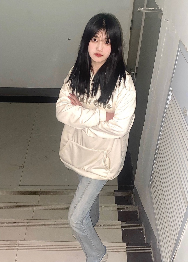 Abccd-河南省·三门峡市·渑池县--素人寄拍 衣服饰品什么的都可以 身高173风格不定 价格可以商议 会p图~