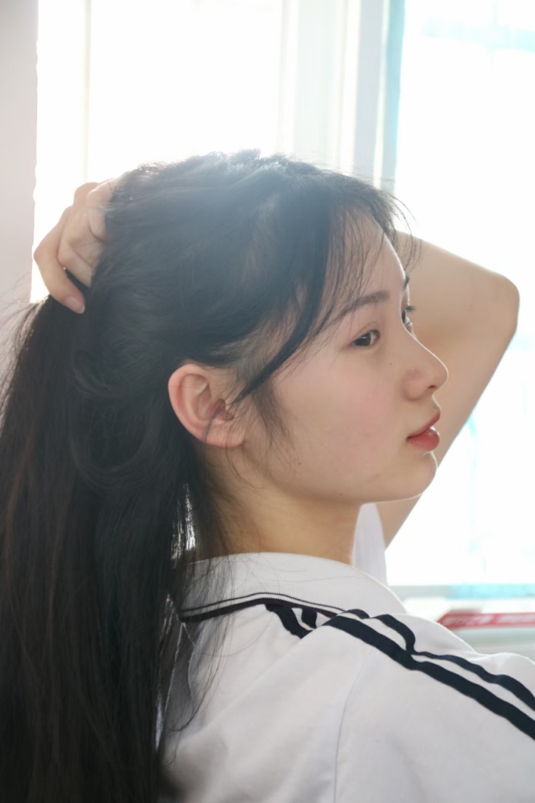 Wwwww-湖南省·湘潭市·雨湖区--身高172女
会化妆，拍照，修图并不断学习，各种风格都可以驾驭，包括汉服
淘宝，网拍，约拍，详情单，摄影，探店
diy手工，舞蹈，衣服裤子，裙子，饰品，美甲等