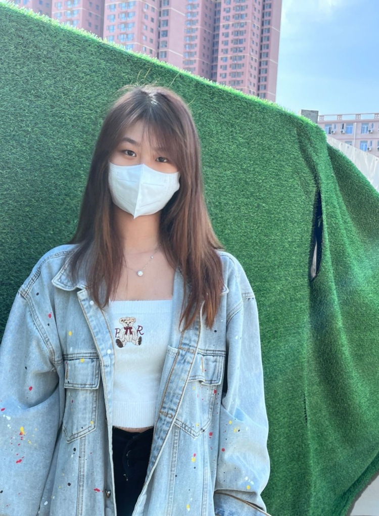 悲伤荷包蛋-陕西省·西安市·鄠邑区-抖音快手-学生平时爱好就是拍照然后买买买！可以接受买家秀 短视频带货 种草 推广 免费试用！美妆类也🉑️