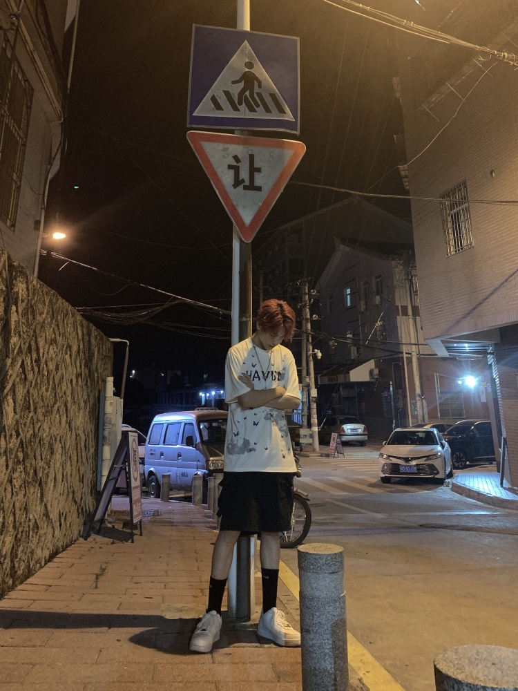 渝渝-福建省·厦门市·集美区--可接寄拍 约拍 会修图 会拍照 可尝试各种风格 身高174 体重53kg 期待与您的合作