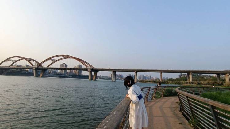 黎吧啦-四川省·南充市·顺庆区--一直很喜欢寄送拍 之前也有接过 会p图 出图超快的 图片清晰 买家秀 开箱种草 都可!jk 常服也没问题哟!!康康孩纸吧!第一次可免费