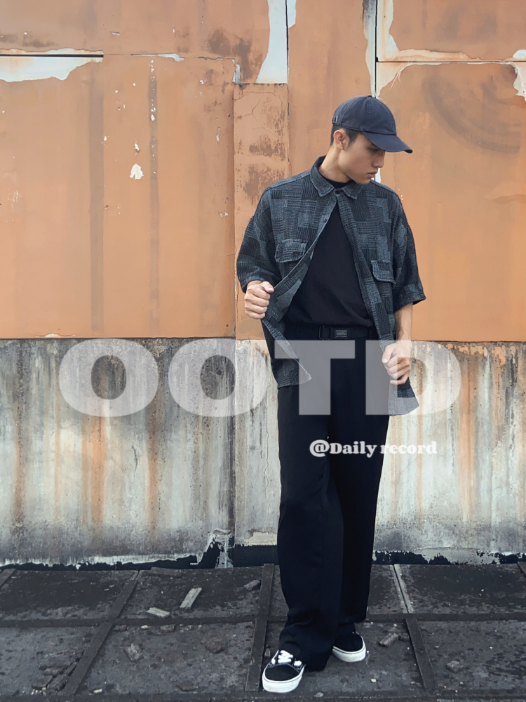 玛利杆-云南省·西双版纳傣族自治州·景洪市--拍成这样会有商家找我吗🤦🏿
日常穿搭分享🧏🏿♂️
接寄拍🤷🏿