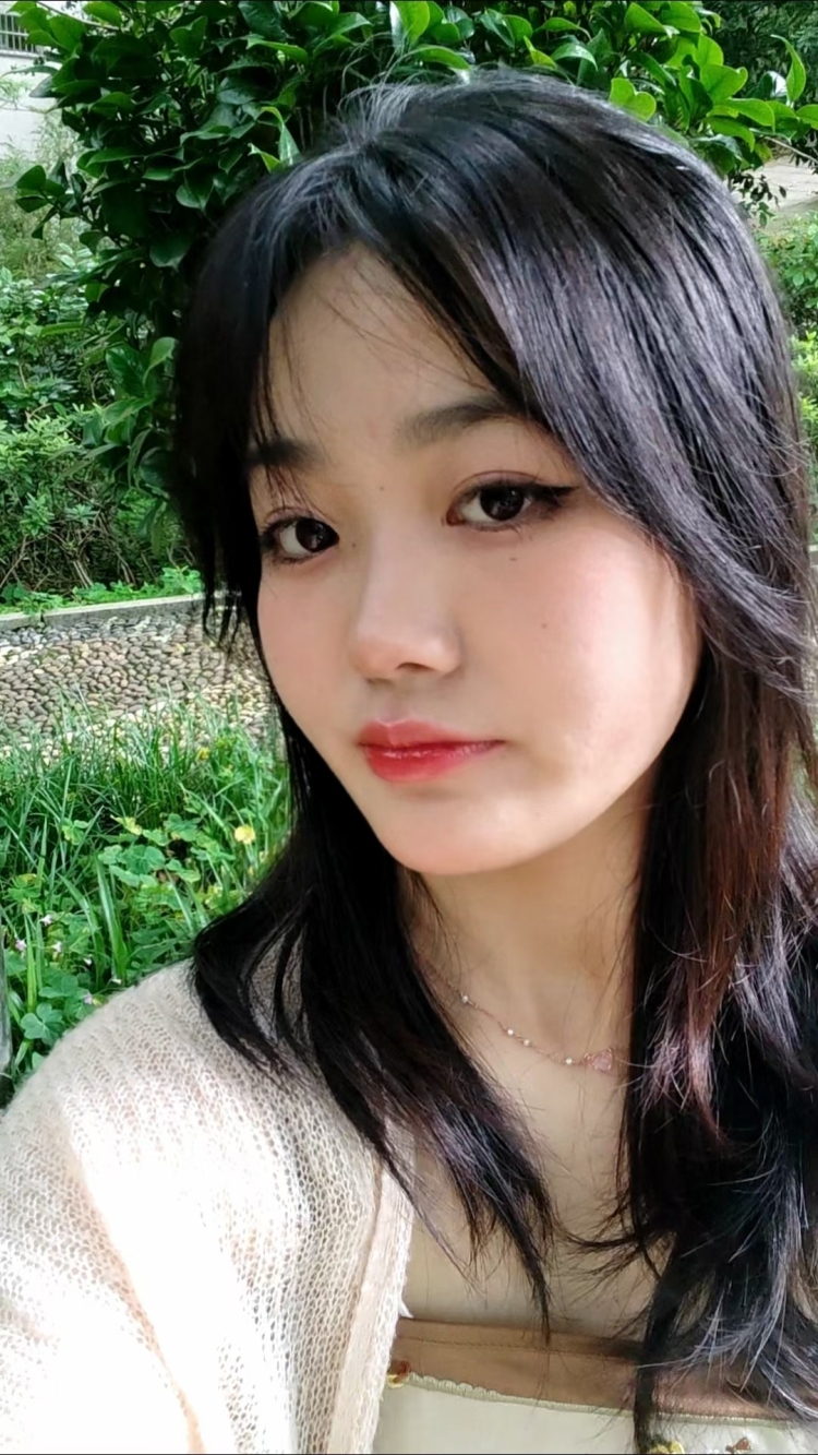 困了就睡-湖南省·株洲市·芦淞区--爱好拍照,修图,具有一定的审美,在校大学生,设计专业具有一定的能力,可接买家秀(衣服,鞋子,化妆品),种草带货,免费试用,开箱测评。属于小个子,身高158体重97