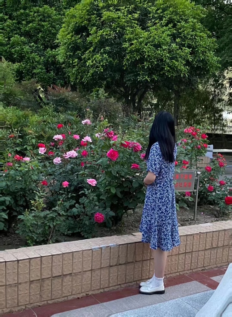 牛奶佳佳糖-河南省·驻马店市·驿城区-抖音-接买家秀 开箱测评 寄拍  送拍 
饰品 包包 衣服 都可以
身高170体重71
适合韩系 甜美 甜酷 淑女