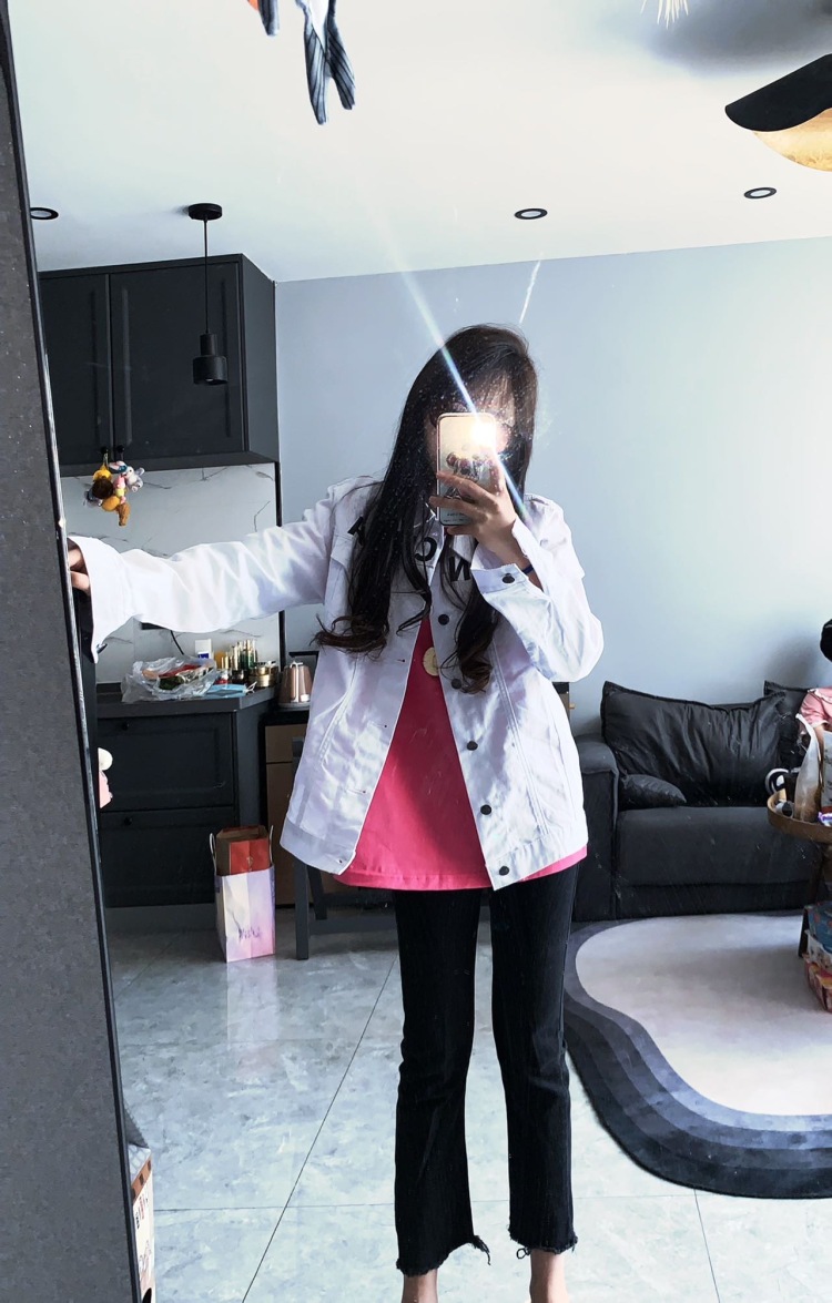 边晓敏-内蒙古自治区·呼和浩特市·回民区--接单（衣服、鞋子、饰品、美瞳）都可接欢迎商家们来找50-300
