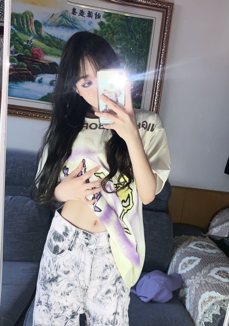 边晓敏-内蒙古自治区·呼和浩特市·回民区--接单（衣服、鞋子、饰品、美瞳）都可接欢迎商家们来找50-300
