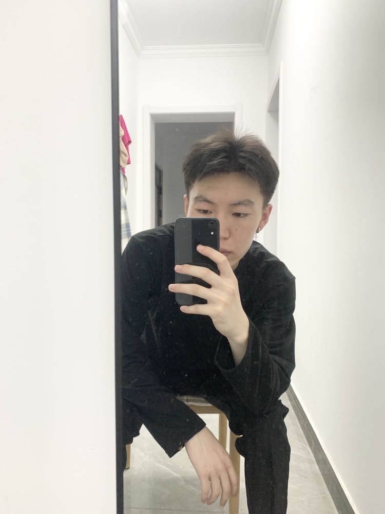 闫六六-浙江省·杭州市·拱墅区-闫六六-学习专业是舞蹈，身材比例很好，可以驾驭多种风格，目前只接买家秀，男女服装都可以接