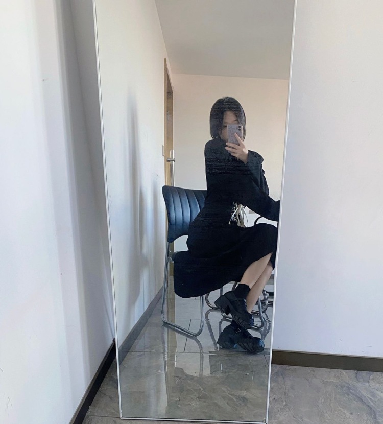 是烁烁啦-黑龙江省·哈尔滨市·道里区-抖音-可接美瞳 美妆 服饰 包包 类型随意 会批图 擅长拍摄图片 佣金可以谈