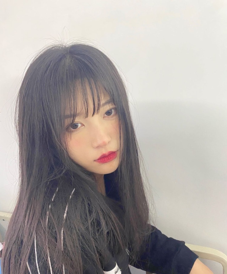 是烁烁啦-黑龙江省·哈尔滨市·道里区-抖音-可接美瞳 美妆 服饰 包包 类型随意 会批图 擅长拍摄图片 佣金可以谈