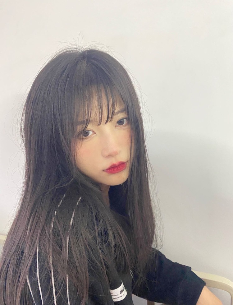 是烁烁啦-黑龙江省·哈尔滨市·道里区-抖音-可接美瞳 美妆 服饰 包包 类型随意 会批图 擅长拍摄图片 佣金可以谈