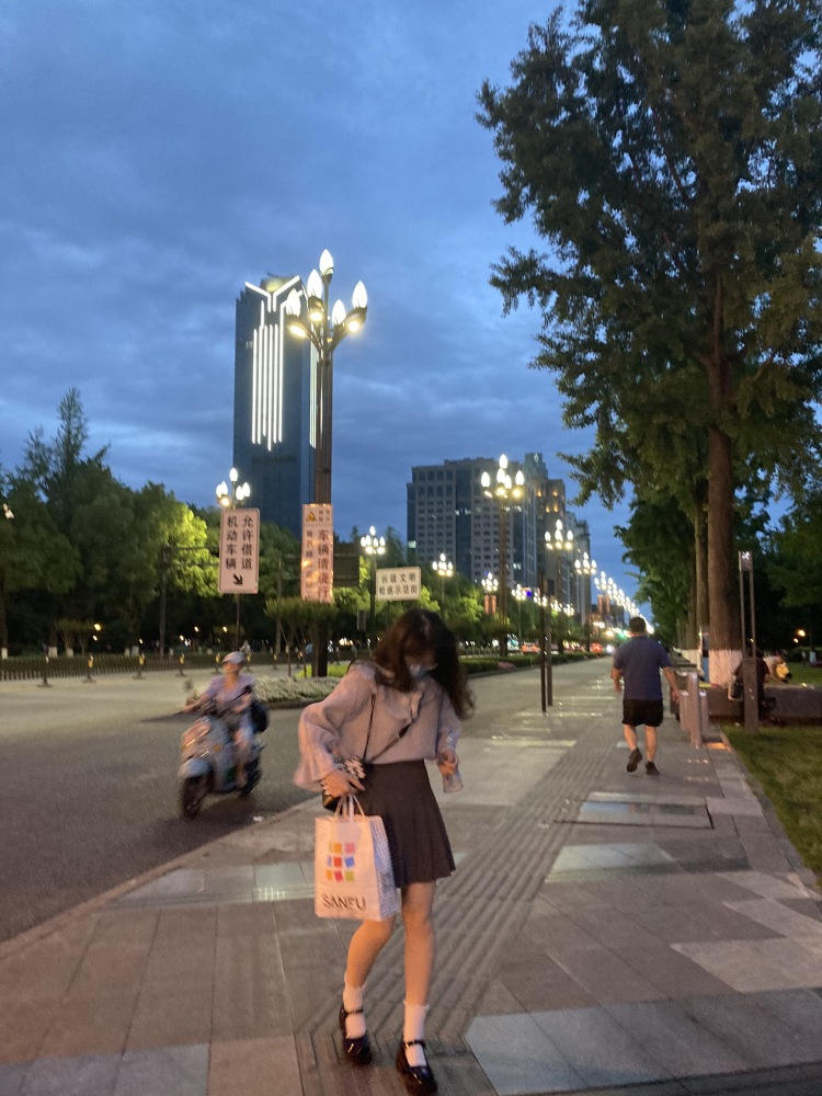 蔡姬大人-四川省·成都市·新都区-抖音,微博,某红薯-接买家秀,会修图,第一次尝试接寄拍,可以和商家一起探讨修改图片,让大家都满意